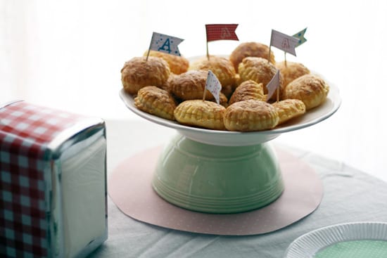 vintage-party-pastries vintage-party-pastries