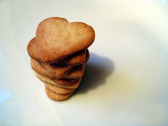heart-shaped-sugar-cookie heart-shaped-sugar-cookie