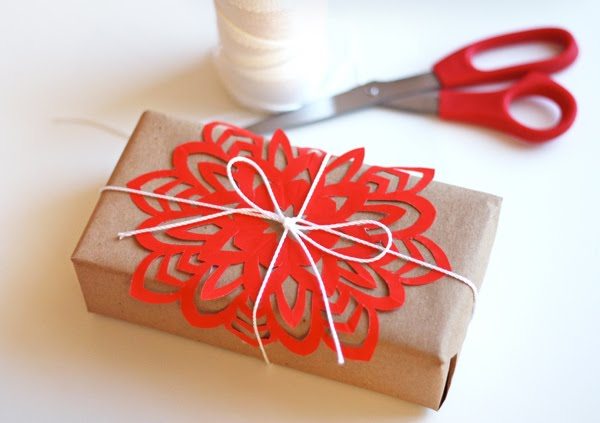 snowflake-gift-topper snowflake-gift-topper