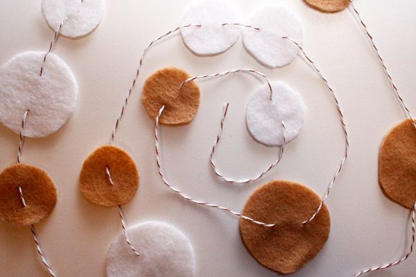 3-felt-garland-tutorial