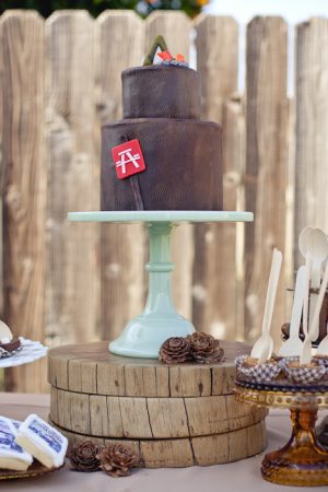 camping-theme-shower