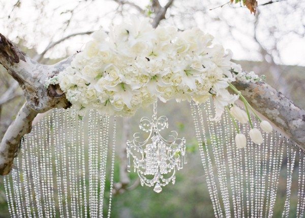 dramatic-wedding-glamour-600x428