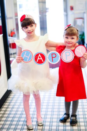 happy-birthday-sign