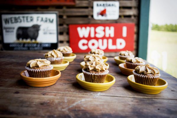honey-cupcakes
