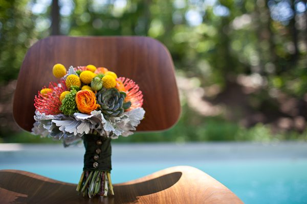 modern-billy-ball-bouquet