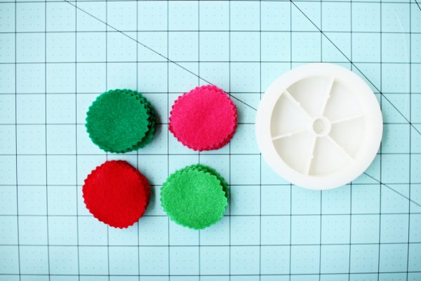 diy easy felt garland