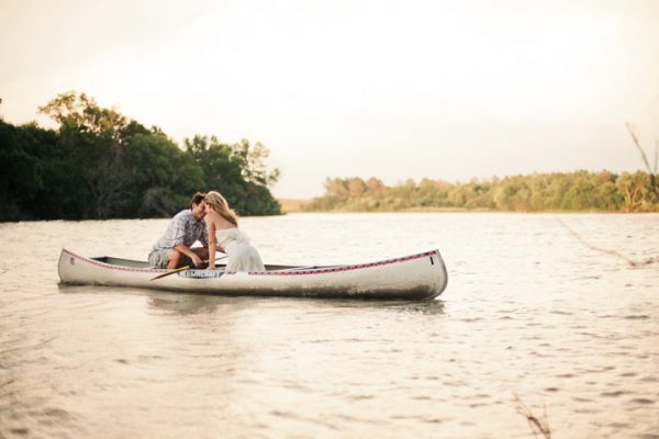 canoe-engagement-photos
