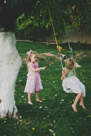 kids-on-swings