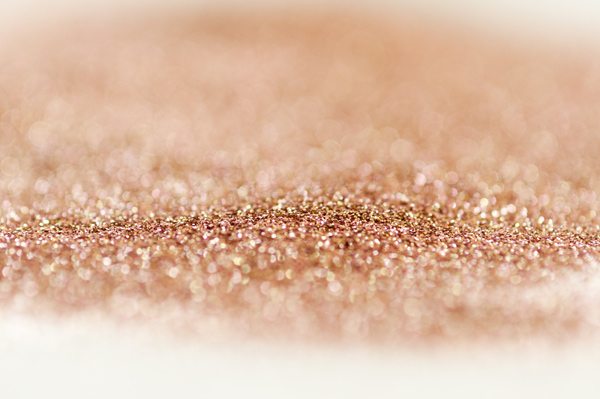 DIY glitter vases from The Sweetest Occasion DIY glitter vases from The Sweetest Occasion