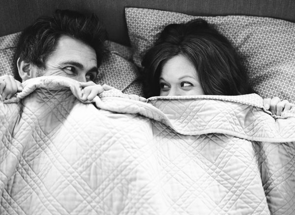 engagement-photo-under-covers