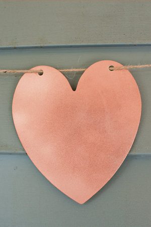 DIY heart garland from The Sweetest Occasion