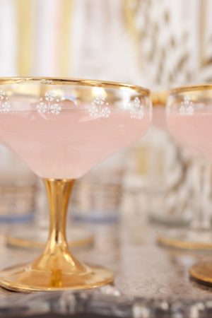 gold-champagne-coupes