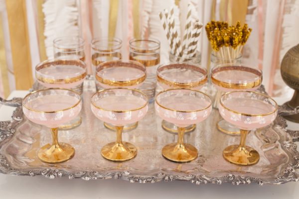 pink-champagne-coupes