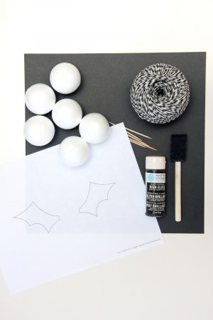 DIY Halloween Bat Garland by Studio DIY for The Sweetest Occasion