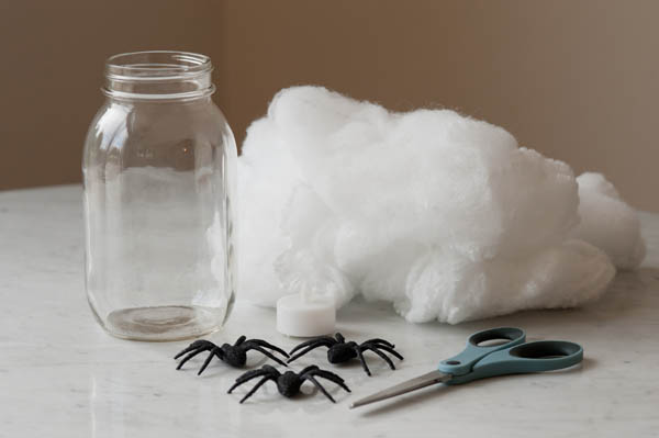 Halloween mason jar spider lanterns | The Sweetest Occasion Halloween mason jar spider lanterns | The Sweetest Occasion