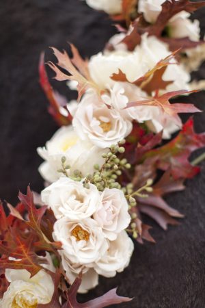 Beautiful fall flowers by Sarah Winward | photo by Jessica Peterson via The Sweetest Occasion