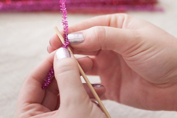 DIY pipe cleaner heart toppers from The Sweetest Occasion DIY pipe cleaner heart toppers from The Sweetest Occasion